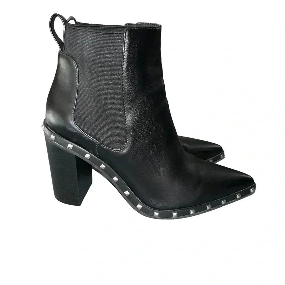 Charles by Charles David Dodger Boot 7 Black Studded Pointed Toe‎ Block Heel